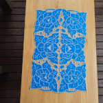 Napperon brodé, motif floral