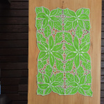 Napperon brodé, motif floral