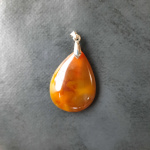 Pendentif en Pierre Marron