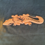 Lézard en bois sculpté
